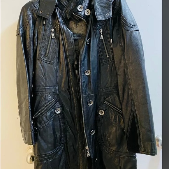 Danier long Leather Jacket with quilted lining - Picture 3 of 9